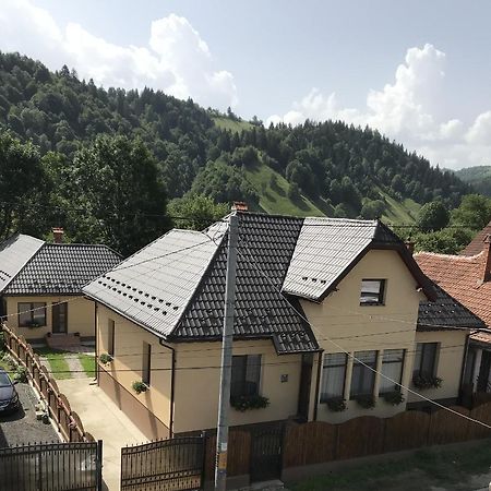 Casa Pricas Villa Moieciu de Jos Bagian luar foto