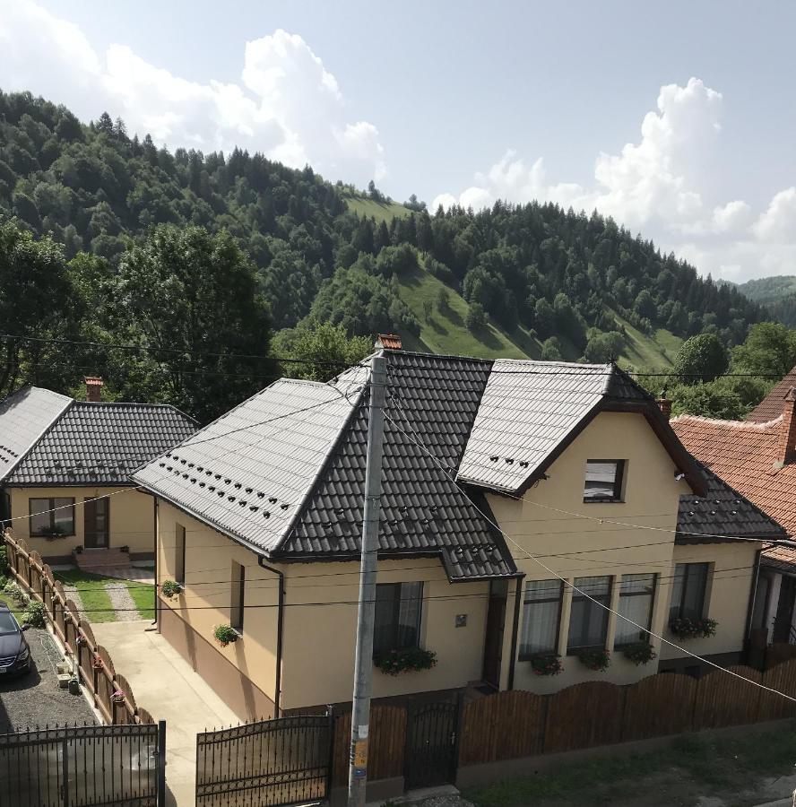 Casa Pricas Villa Moieciu de Jos Bagian luar foto