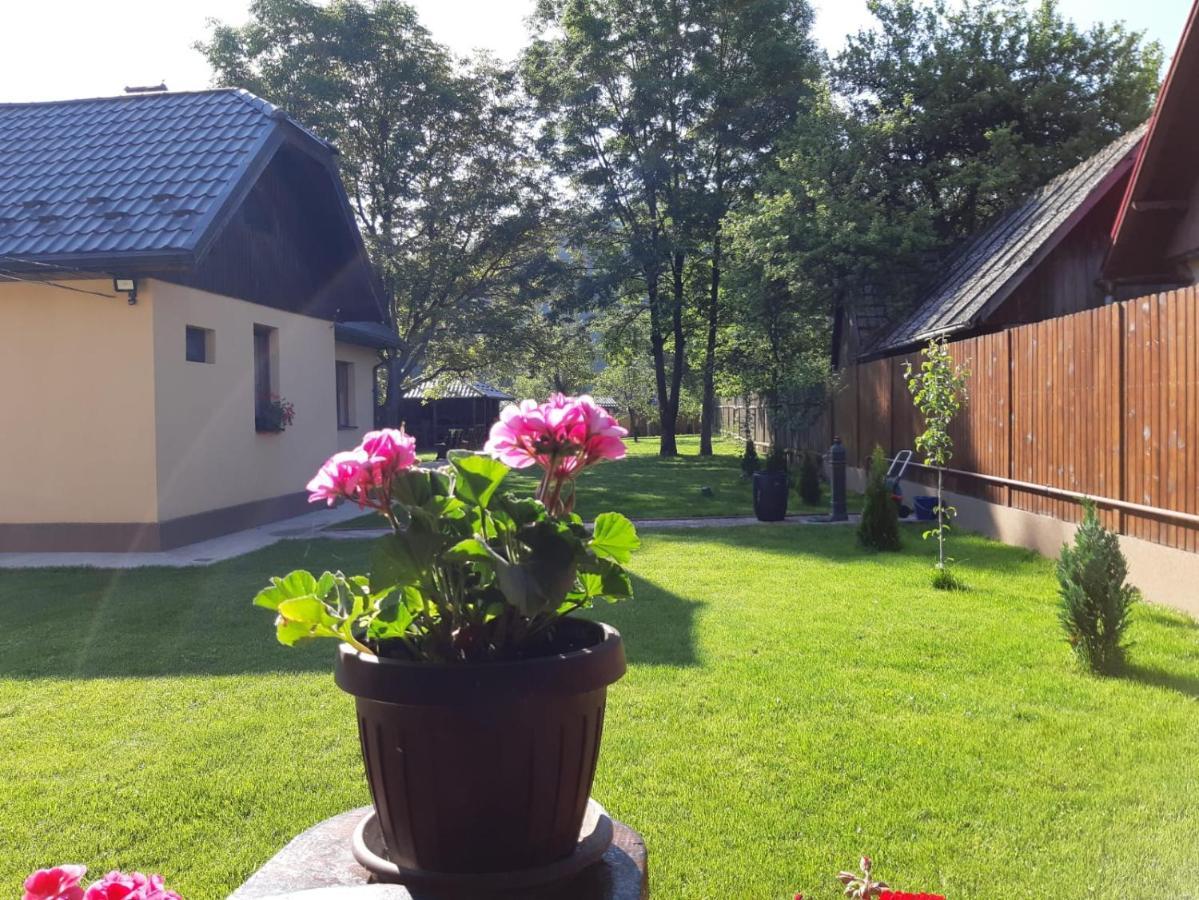 Casa Pricas Villa Moieciu de Jos Bagian luar foto