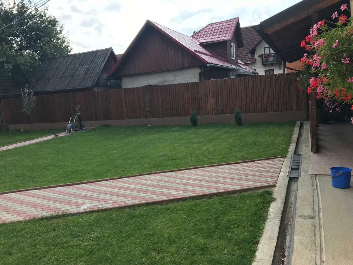 Casa Pricas Villa Moieciu de Jos Bagian luar foto