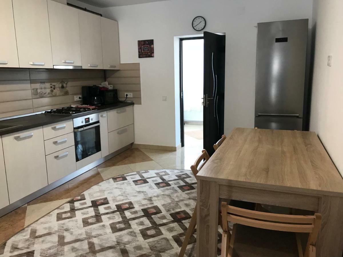 Casa Pricas Villa Moieciu de Jos Bagian luar foto