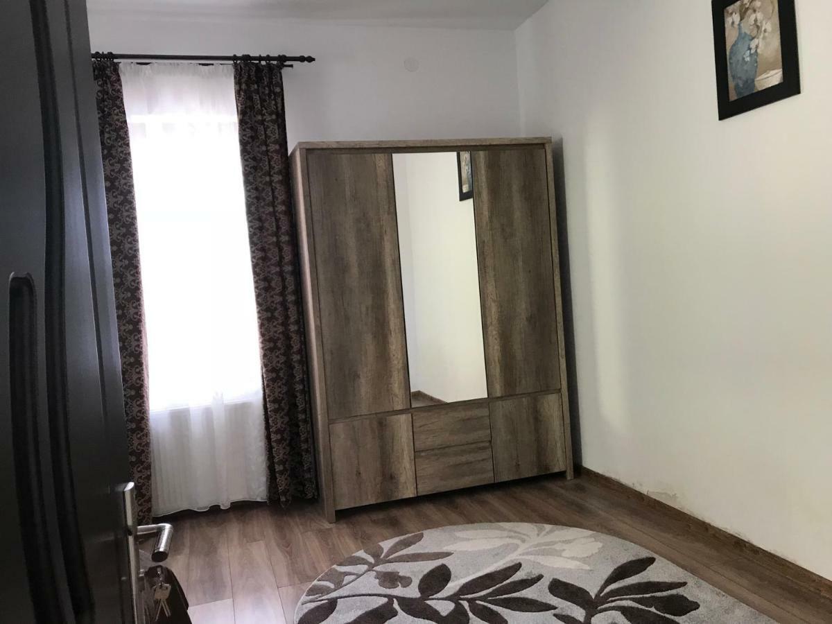 Casa Pricas Villa Moieciu de Jos Bagian luar foto
