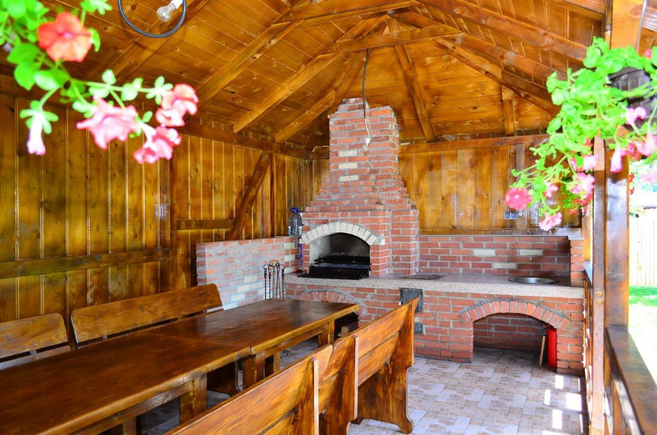 Casa Pricas Villa Moieciu de Jos Bagian luar foto