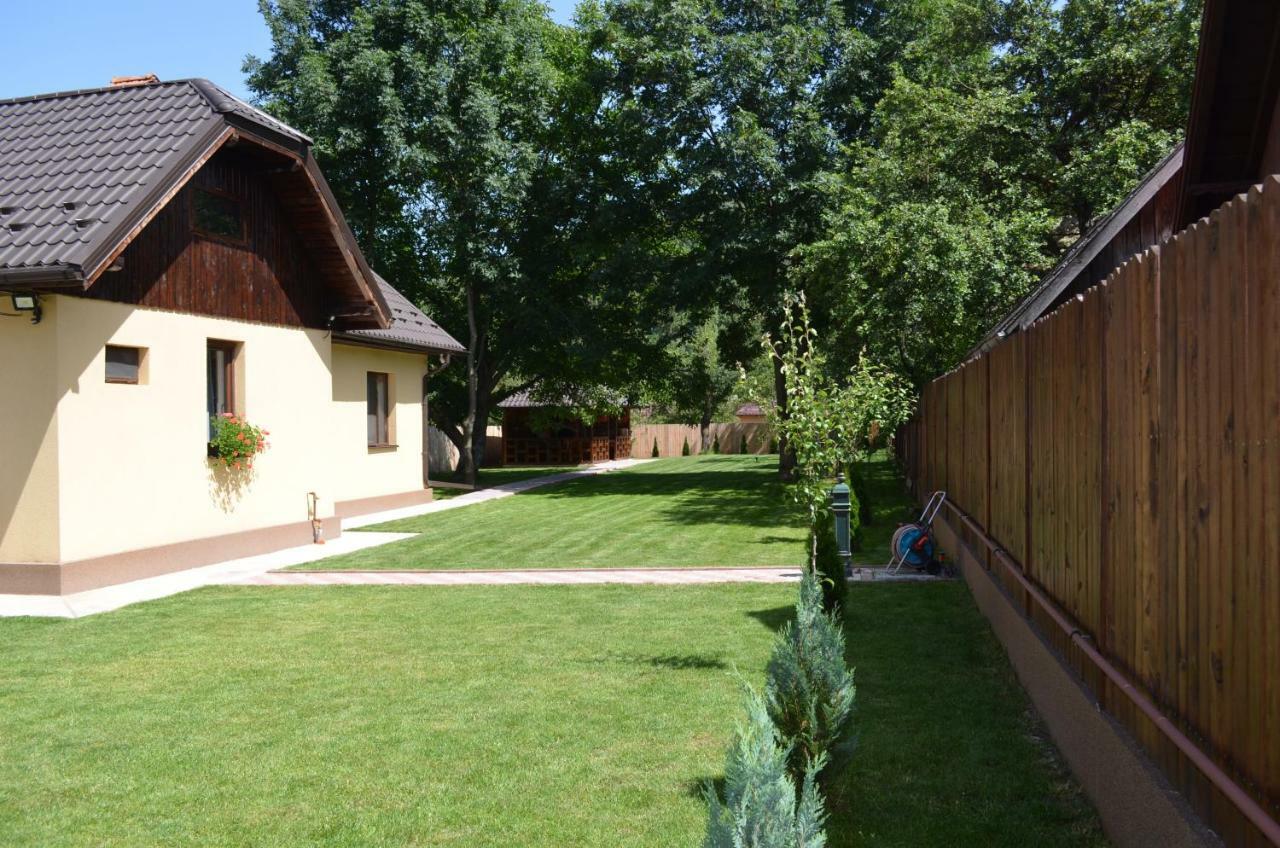 Casa Pricas Villa Moieciu de Jos Bagian luar foto